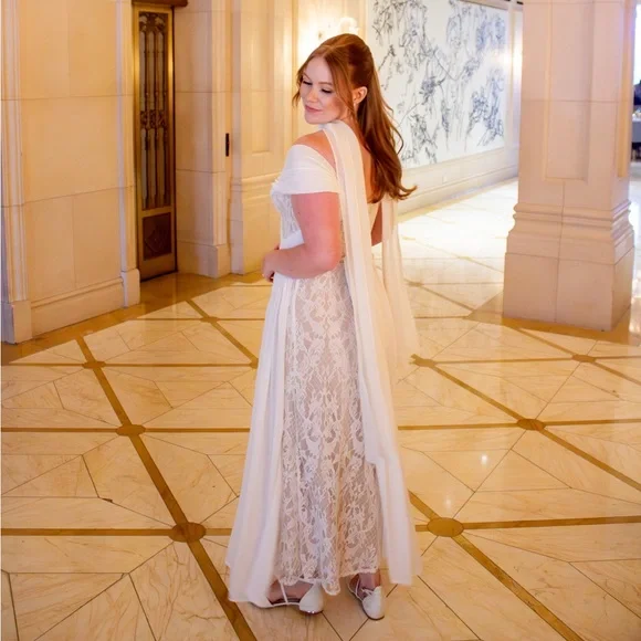 Elegant White Bridal Lace Dress - Picture 8 of 10